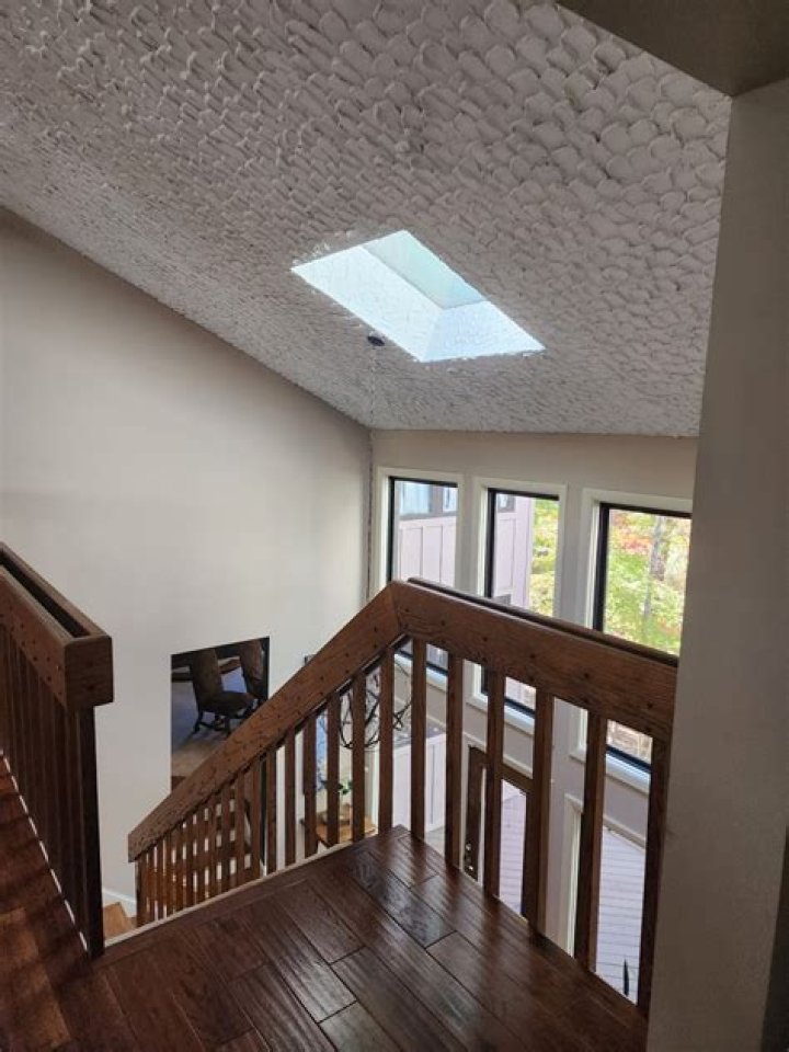Does ceiling trim add value?