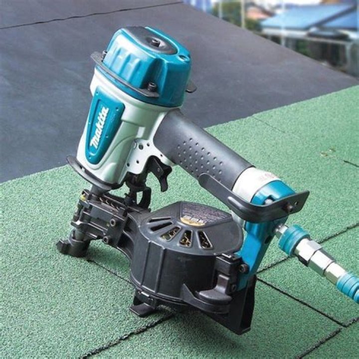 Is roofing gun same as siding gun?