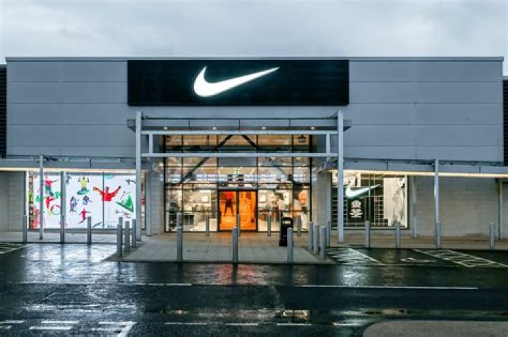 What stores did Nike pull out of?